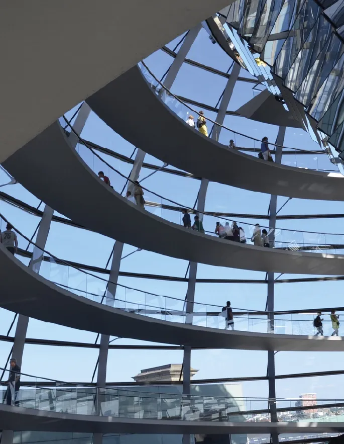 Conexión con Inversionistas <span class="text-gold-dark">Internacionales</span>