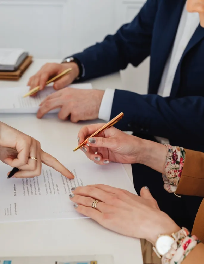 Asesoría <span class="text-gold-dark">Estratégica</span>